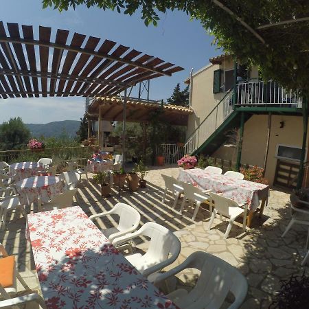 Kostas Walkers Point Bed & Breakfast Dafnata Exterior photo