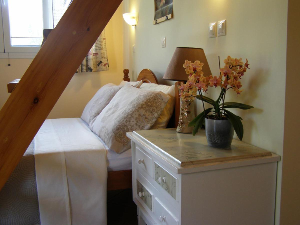 Kostas Walkers Point Bed & Breakfast Dafnata Exterior photo