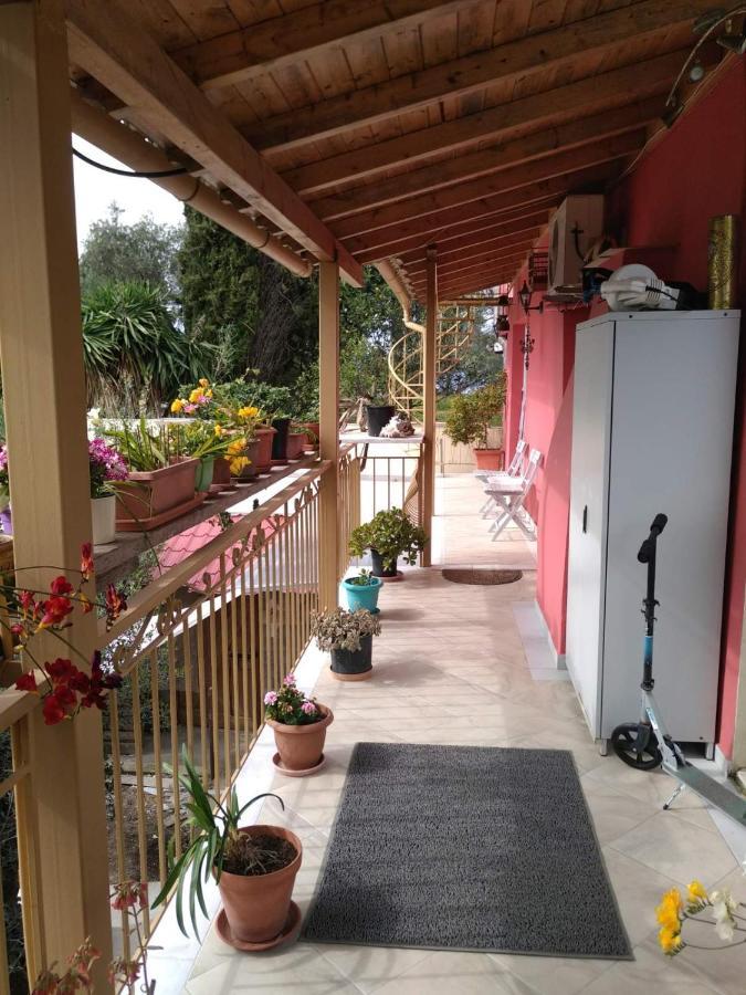 Kostas Walkers Point Bed & Breakfast Dafnata Exterior photo
