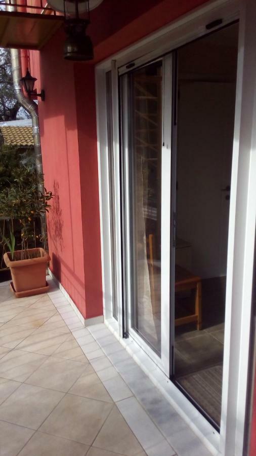 Kostas Walkers Point Bed & Breakfast Dafnata Exterior photo