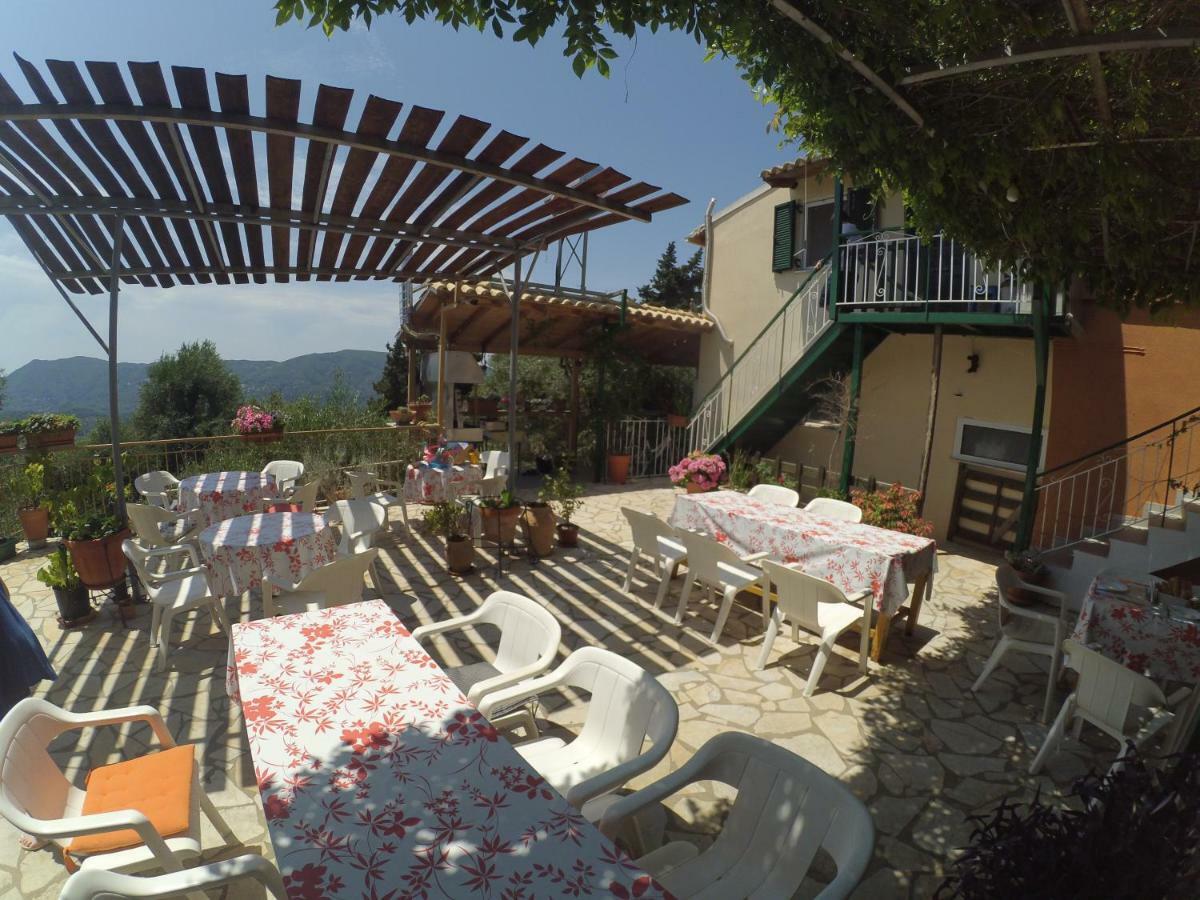 Kostas Walkers Point Bed & Breakfast Dafnata Exterior photo